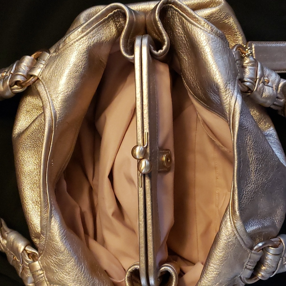 Rare coach rose gold handbag - Picture 8 of 10